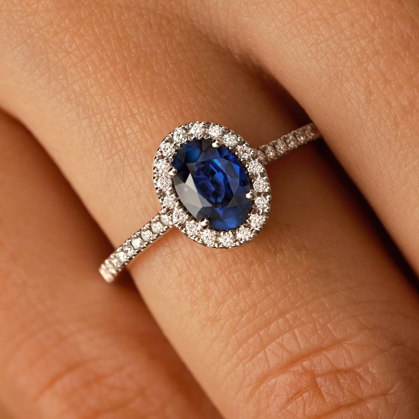 Bague Rétromantique Ovale Pavée zoom