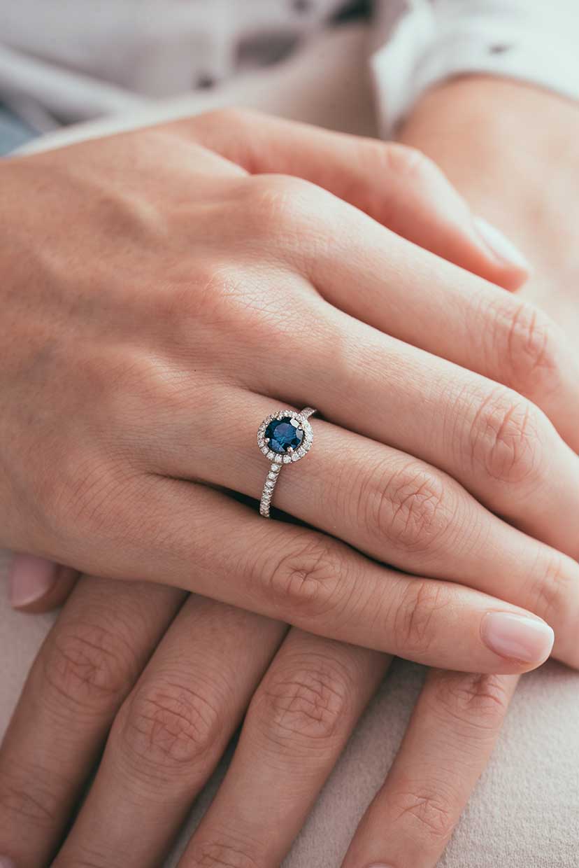 Guide - Comment choisir sa bague de fiançailles