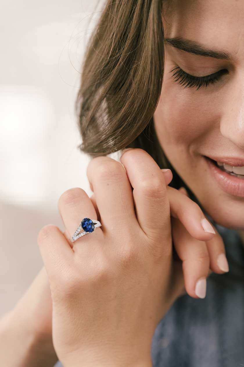 Bague Rétromantique Tiare or blanc et Saphir