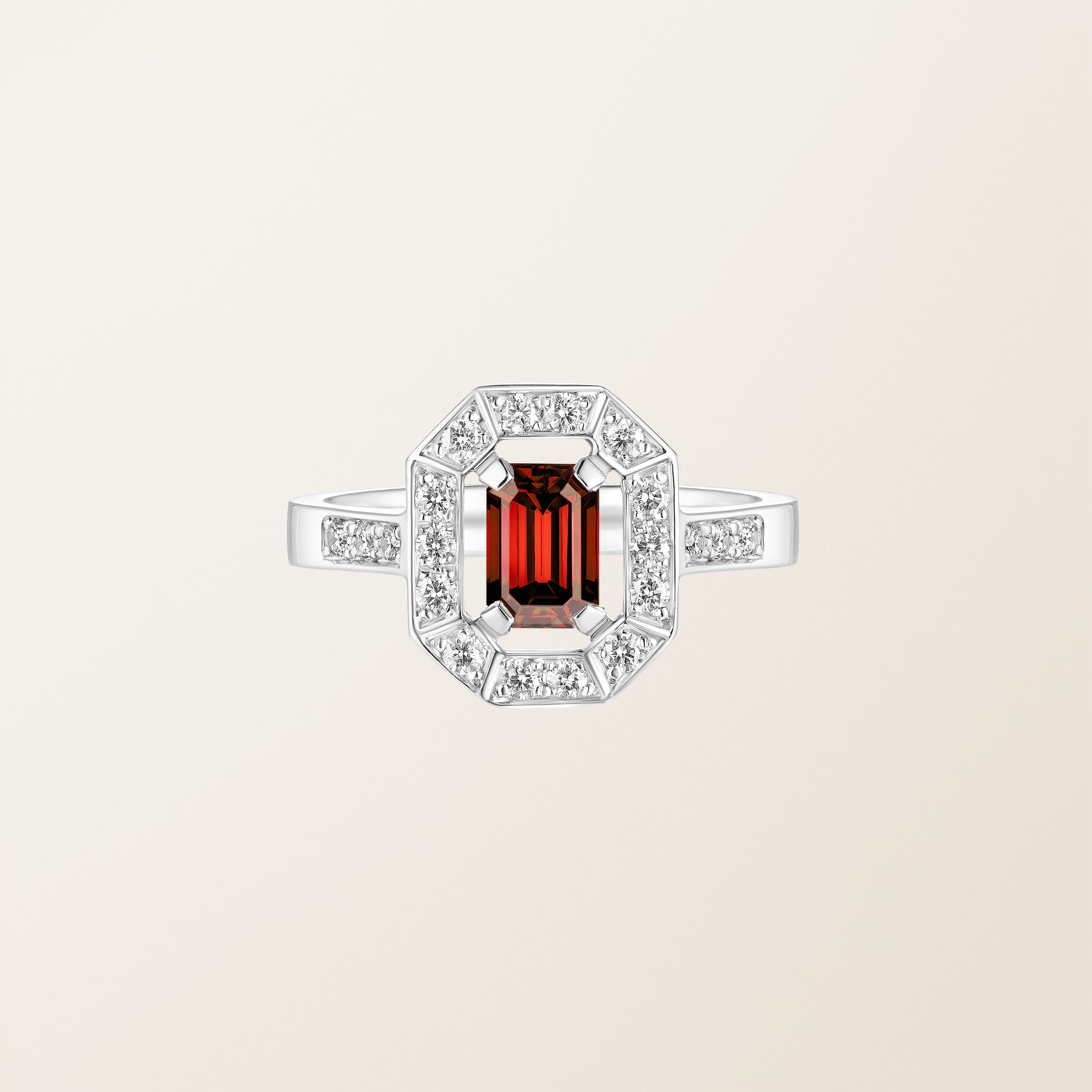 Bague Or blanc 18 cts Grenat Art Déco