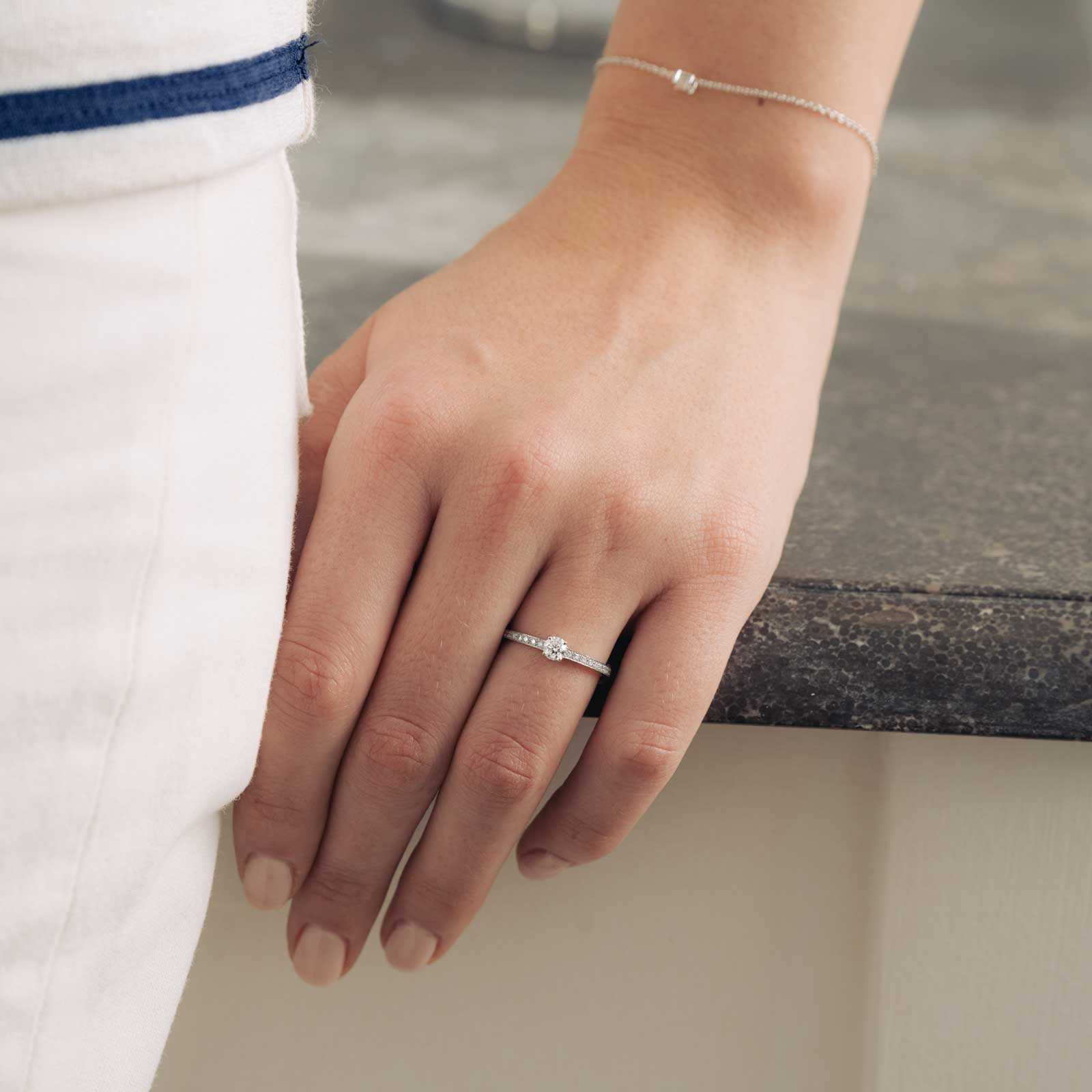 リング ホワイトゴールド アクアマリンとダイヤモンド Milady 5