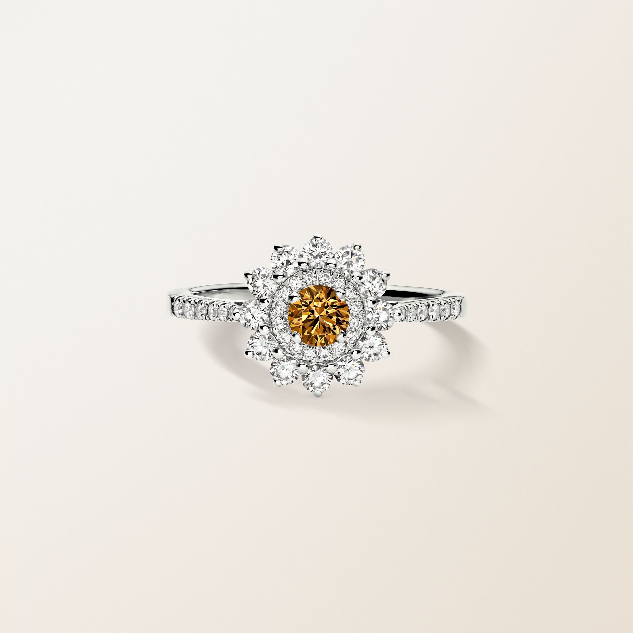 Weißgold, Cognac-Diamant