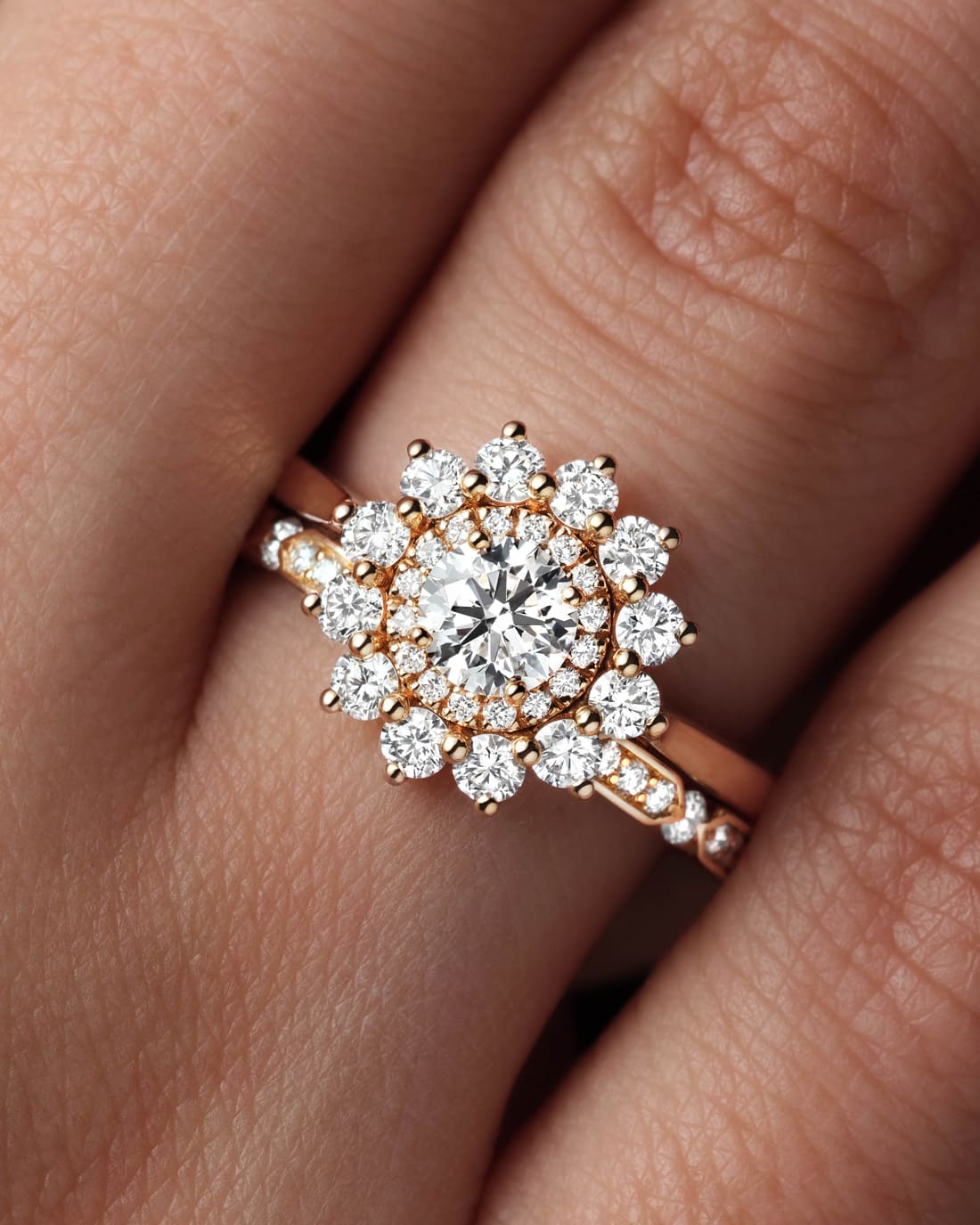 Bague Or jaune Saphir Vert et diamants Lefkos 5 mm 3