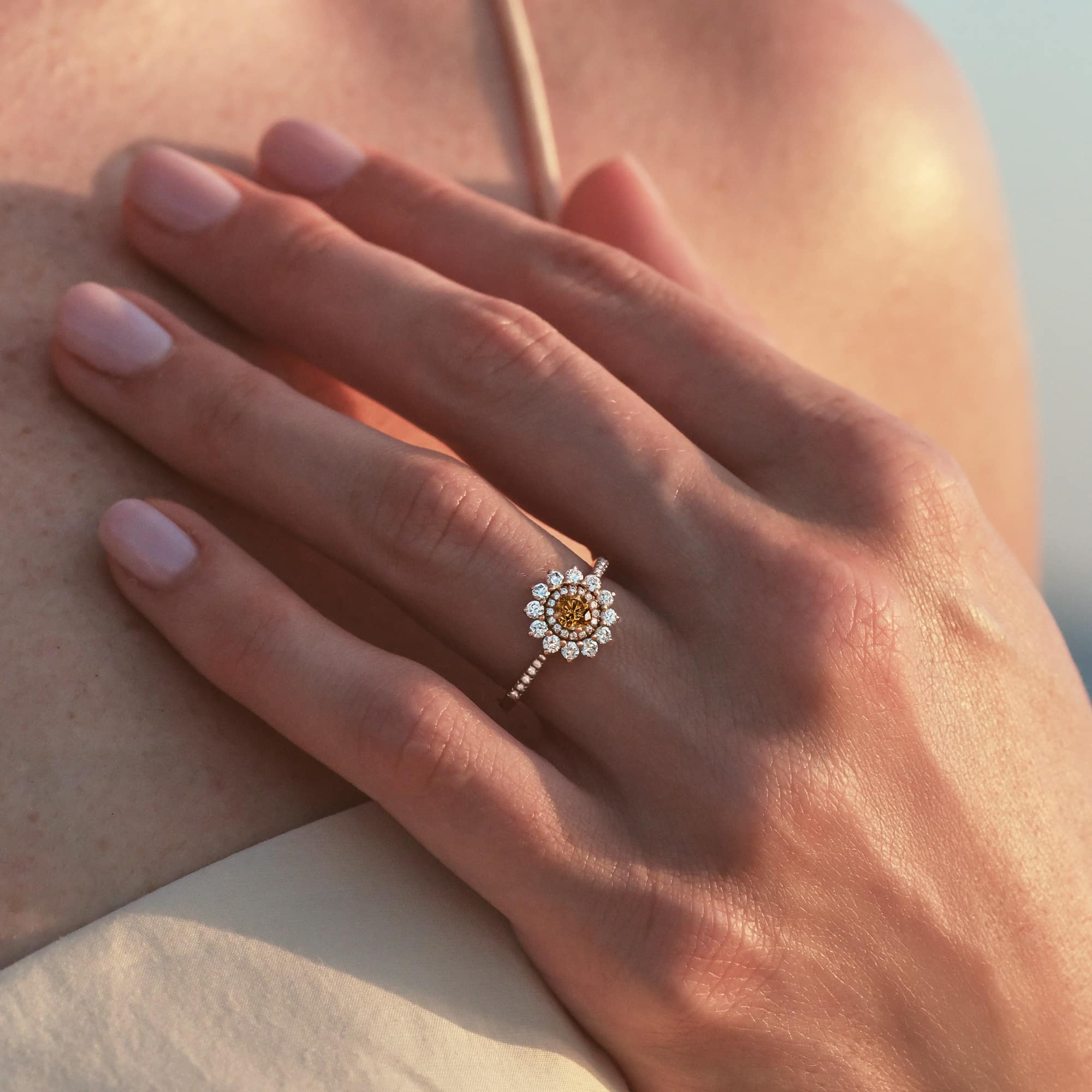 リング ホワイトゴールド アクアマリンとダイヤモンド Lefkos 4 mm Pavée 4