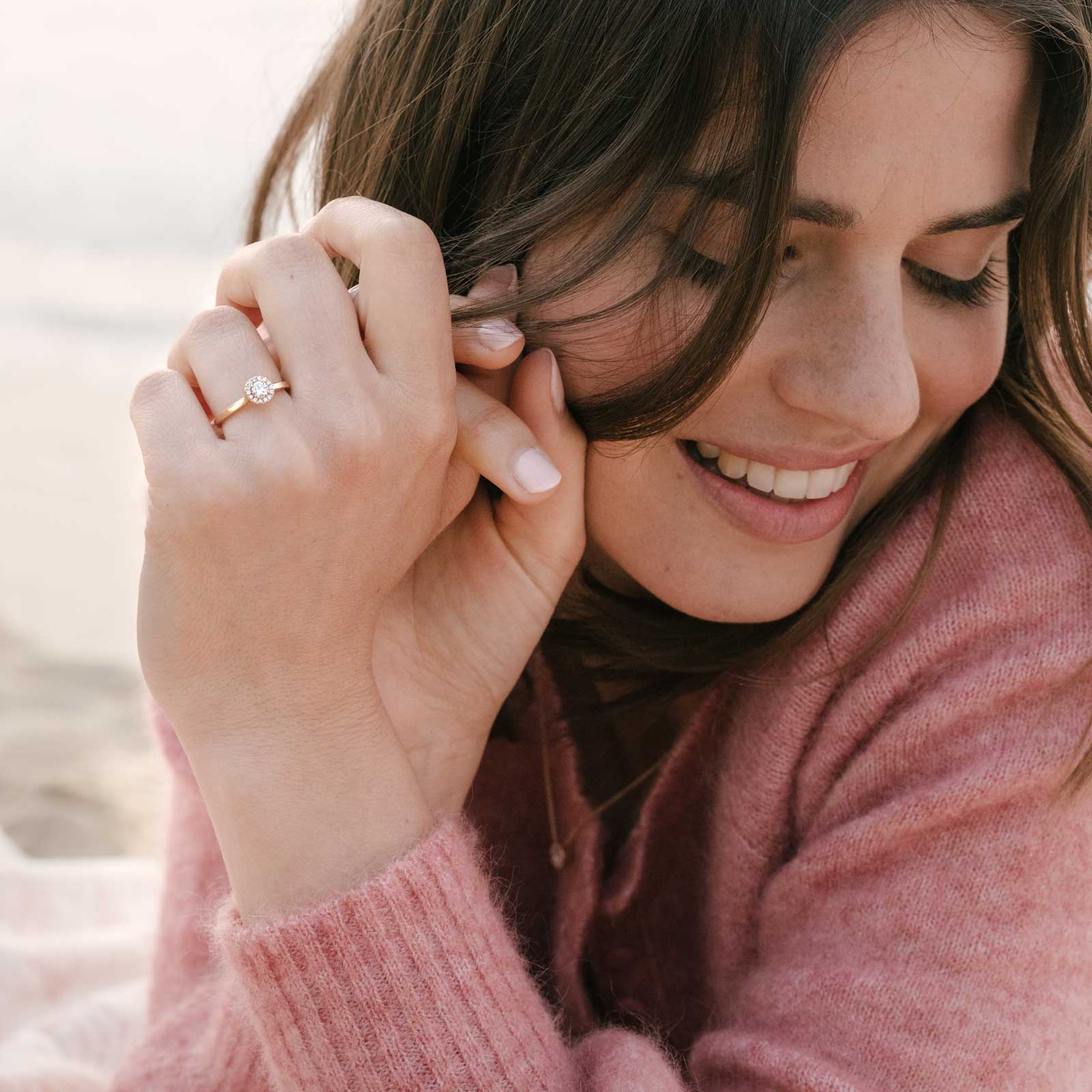 Bague Or blanc Saphir Bleu Gris et diamants Rétromantique S 5