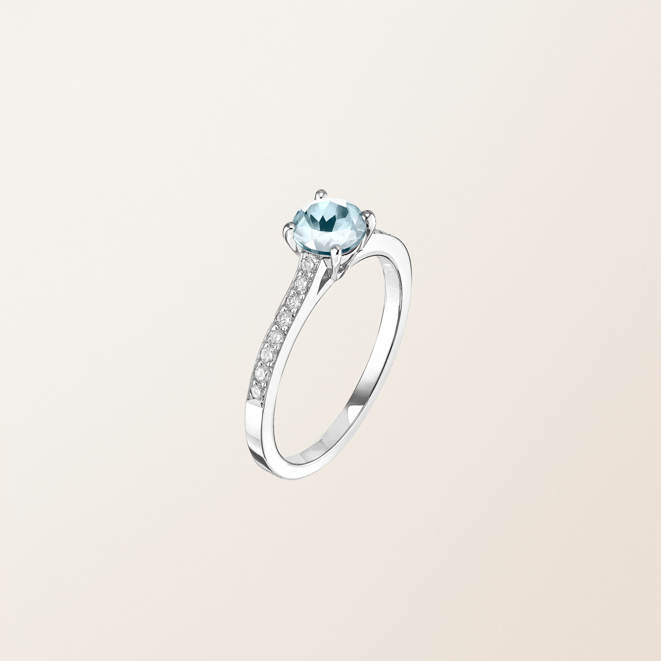 Bague Or Blanc 18 cts Aigue-Marine Lady Pavée