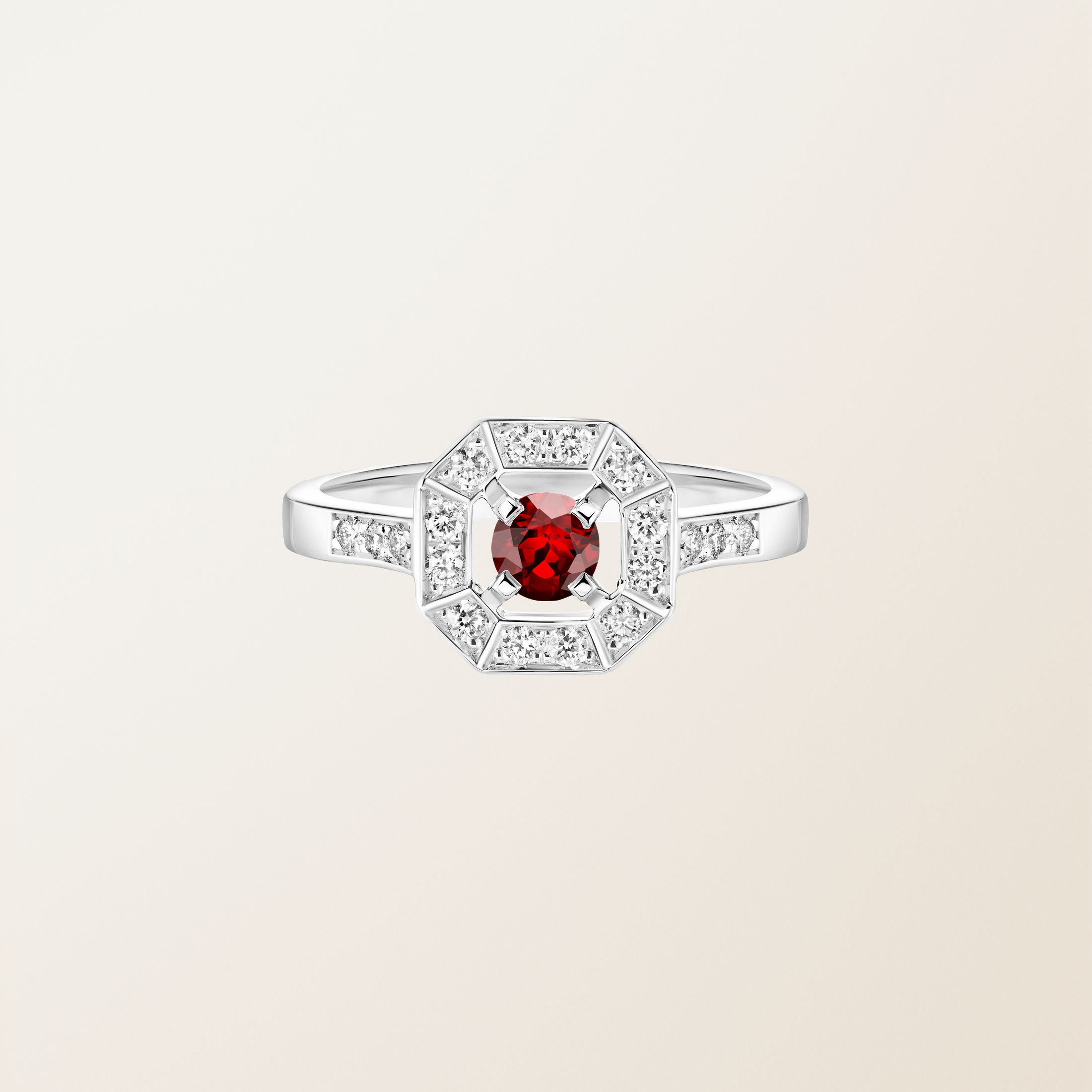 Bague Or blanc 18 cts Grenat Art Déco Rond 4 mm