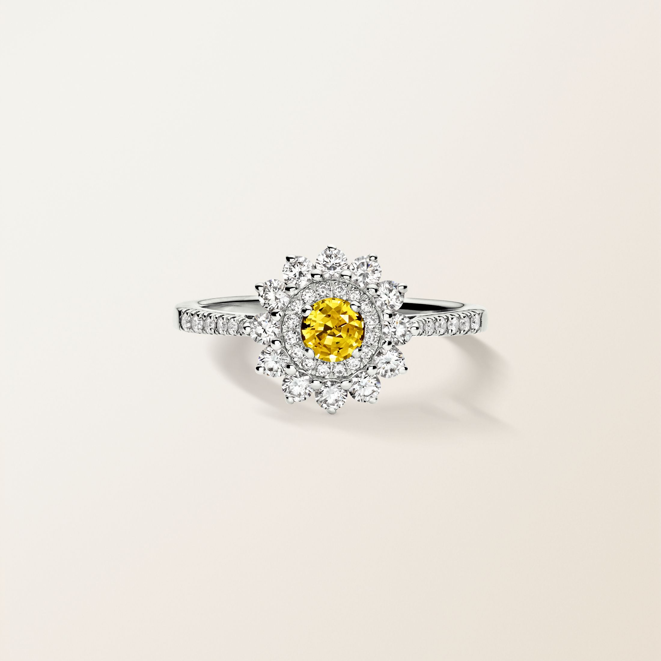 Or blanc, Saphir Jaune