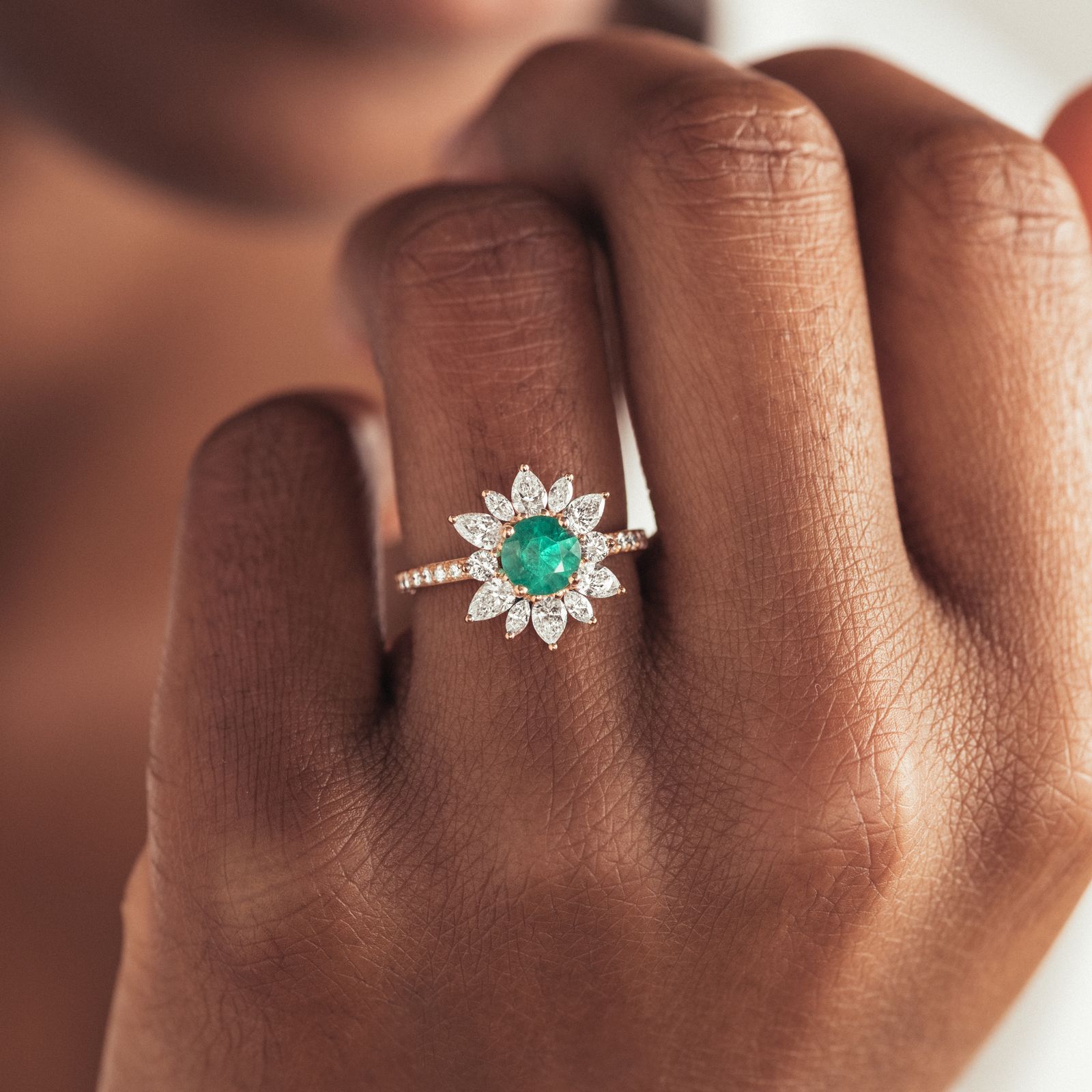 Ring White gold Tsavorite and diamonds EverBloom Prima 5