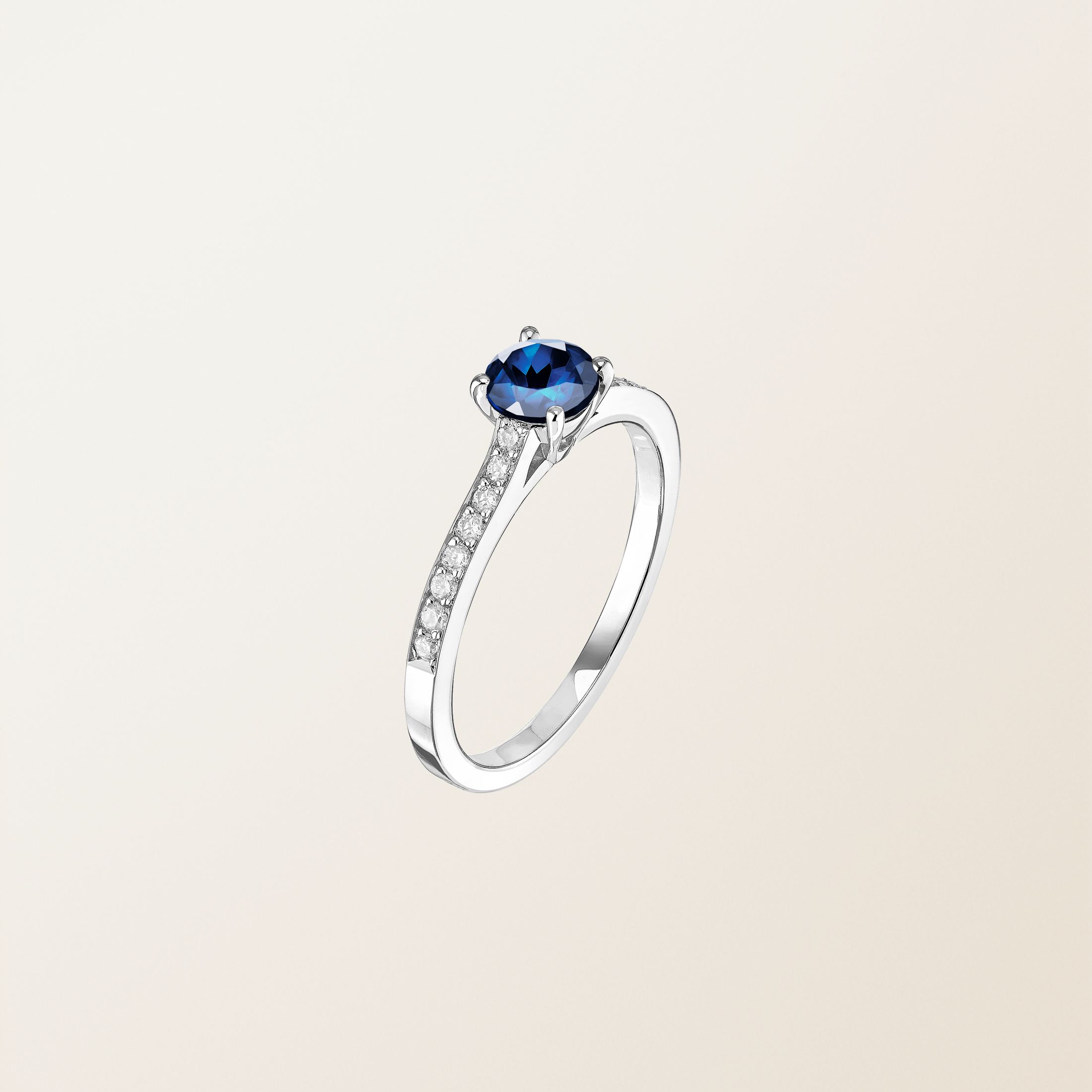 Bague Or blanc 18 cts Saphir Little Lady Pavée