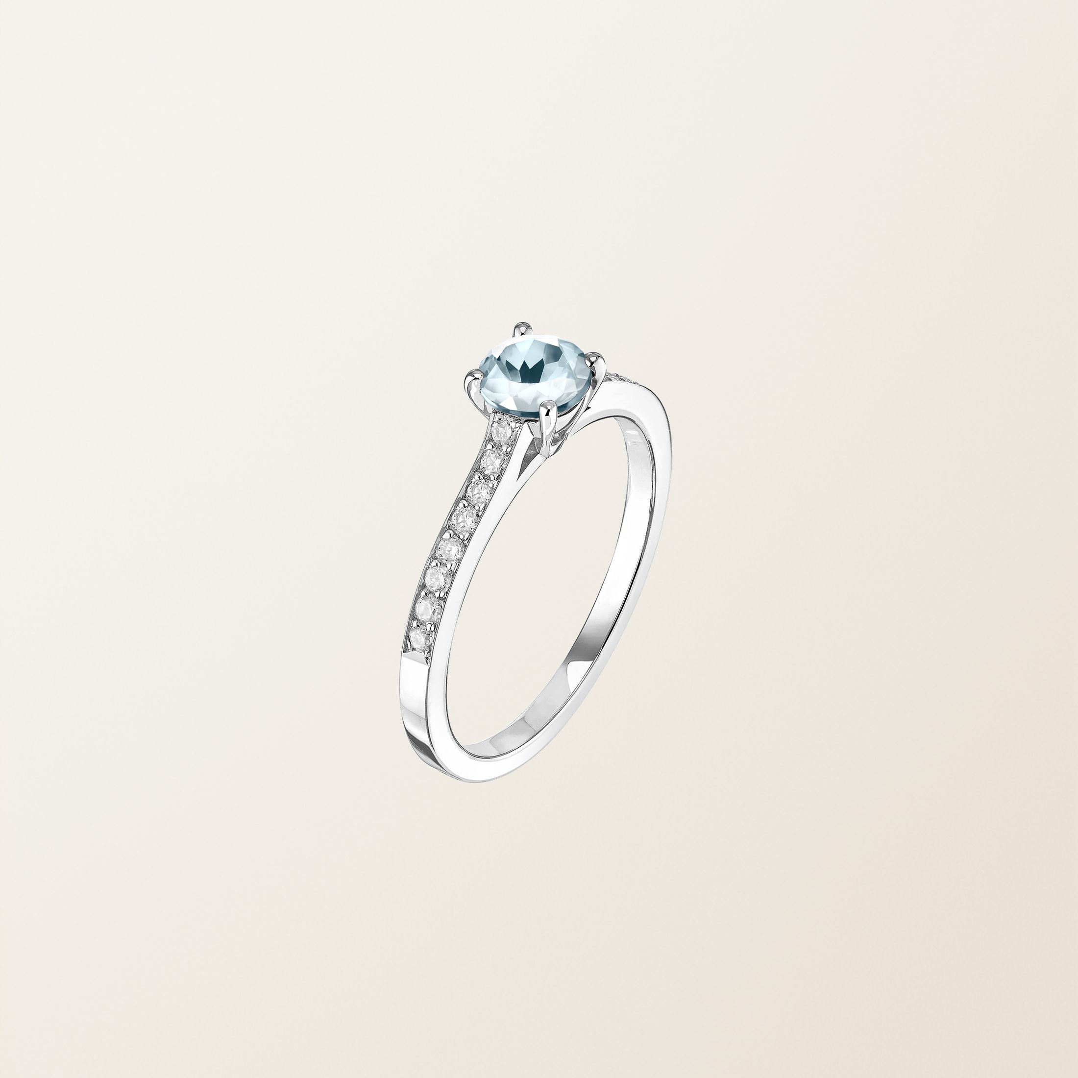 Bague Or blanc 18 cts Aigue-marine Little Lady Pavée