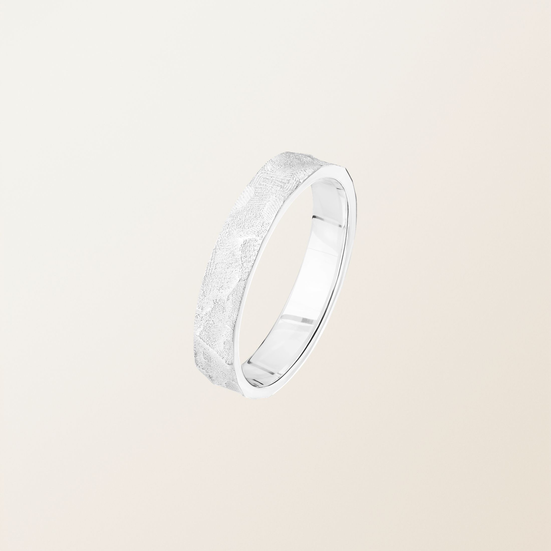 リング 18金ホワイトゴールド St-Honore 4 mm Martelée