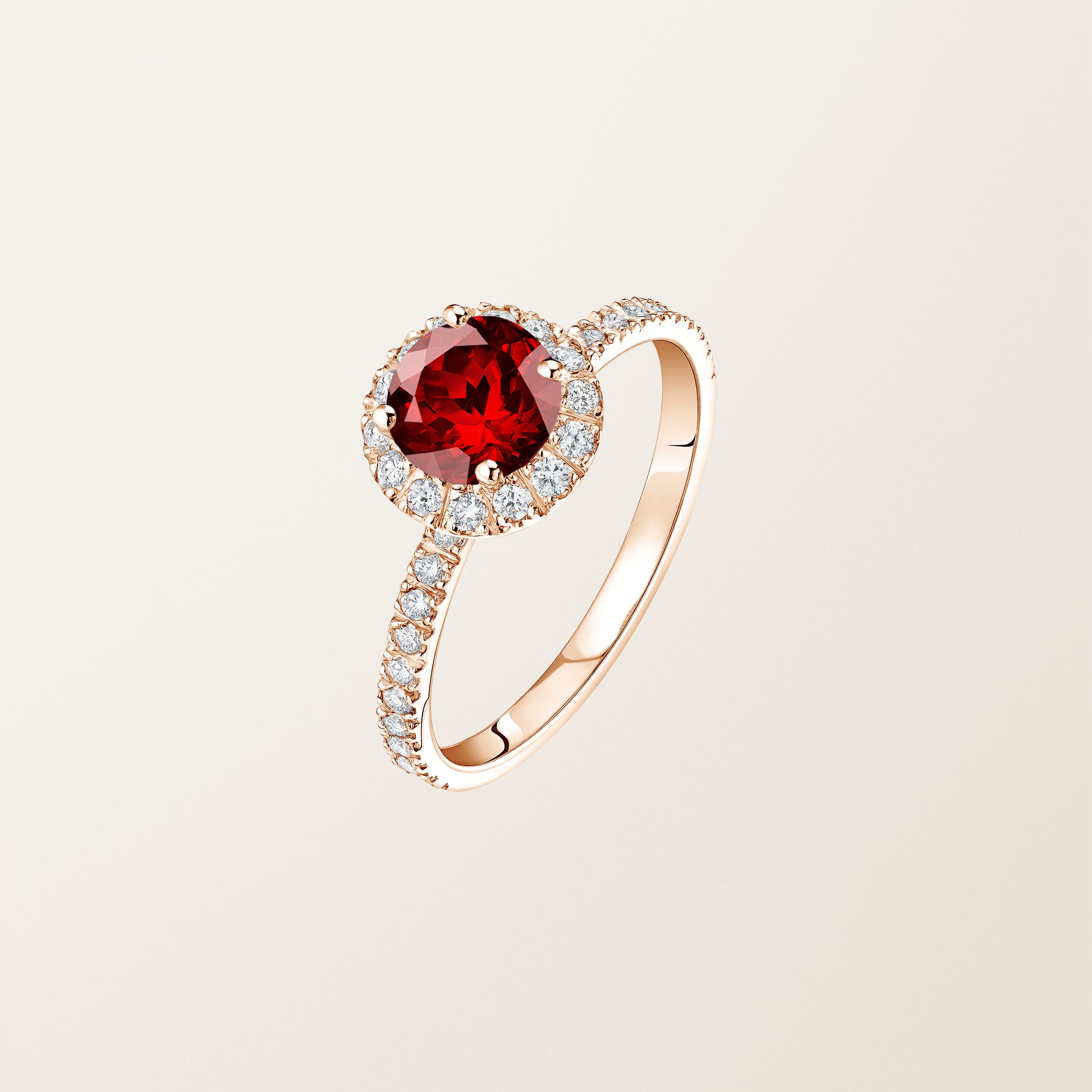 Bague Or rose 18 cts Grenat Rétromantique L Pavée