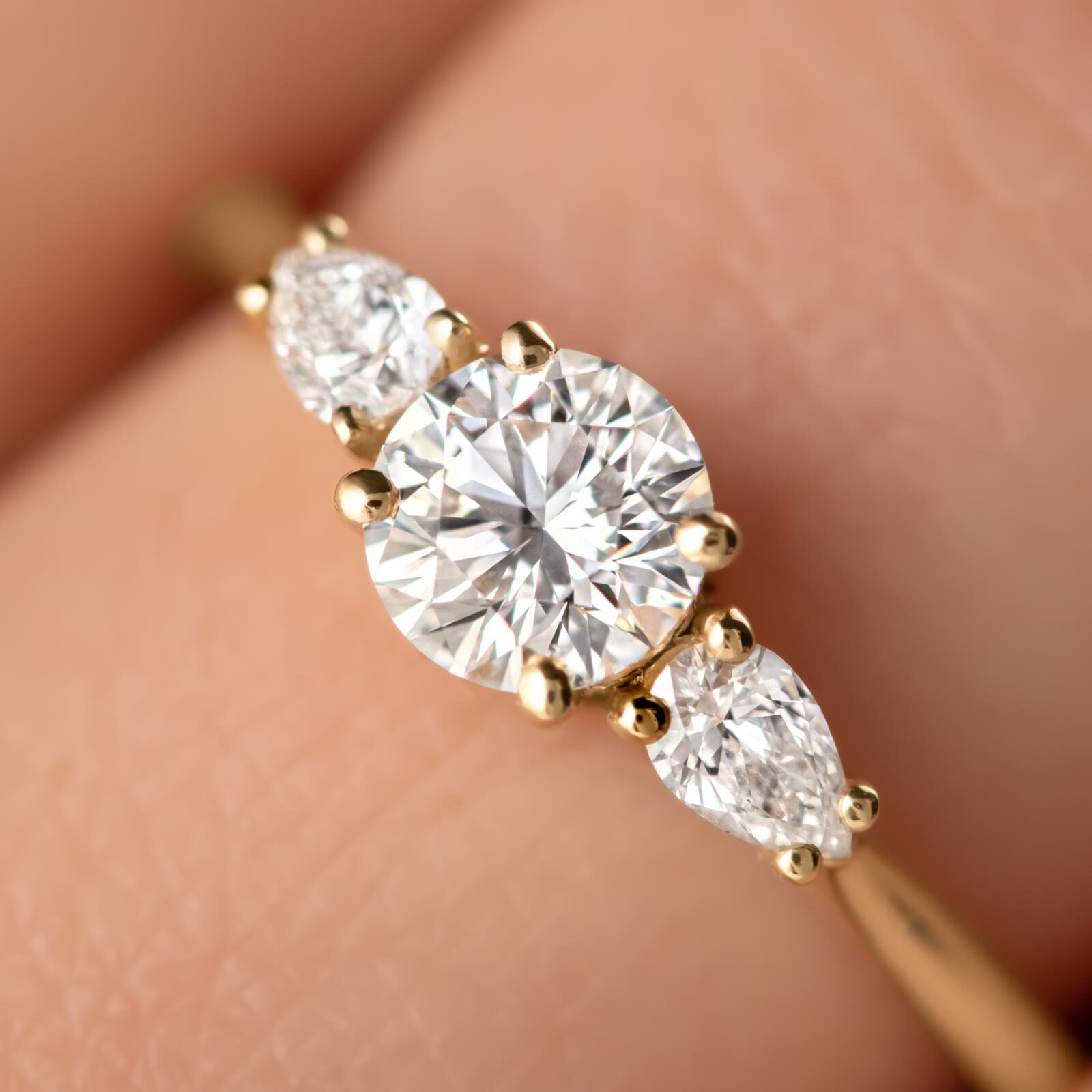 リング ホワイトゴールド アクアマリンとダイヤモンド Little Lady Duo de Poires 3